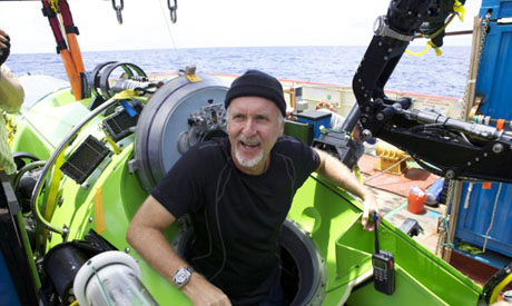 "TITANIC" director makes first solo dive to Earth's deepest point