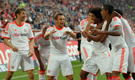 Bayern crush Duesseldorf to set new Bundesliga record