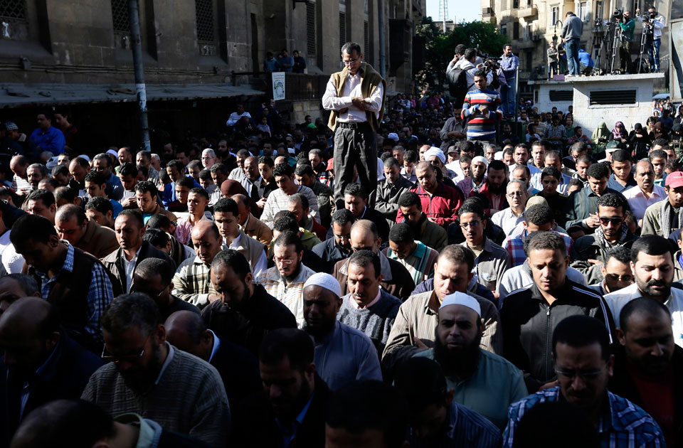 PHOTO GALLERY: President Morsi supporters mourn 'members' ki