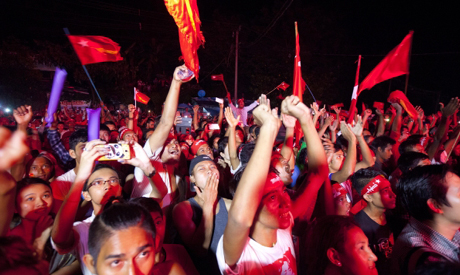 Suu Kyi supporters