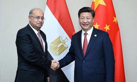 Chinese President Xi Jinping with Egyptian Prime Minister Sherif Ismail