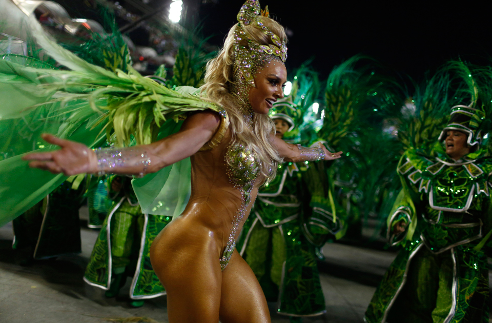 SAMBA OFFICIAL VIDEO RIO 2016: SAMBA DANCE COMPETITION WINNERS Samba dancer...