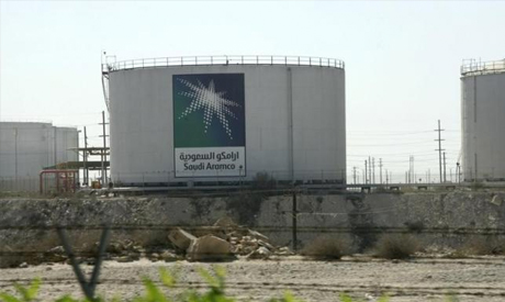 Oil tanks seen at the Saudi Aramco headquarters at Damam city November 11, 2007 (Reuters)