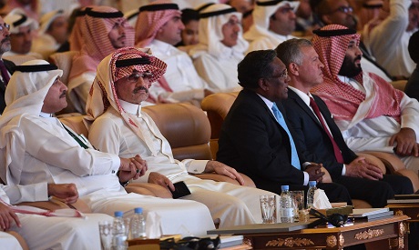 Saudi billionaire Prince Al-Walid bin Talal (2nd L), Jordan