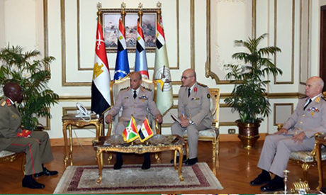 Egypt, Burundi defence ministers (Photo: facebook.com/EgyArmySpox/)