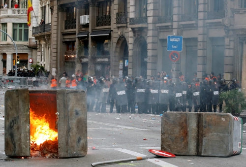 Spain riot police