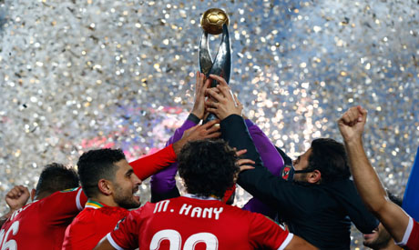  Al Ahly celebrate with the trophy after winning 