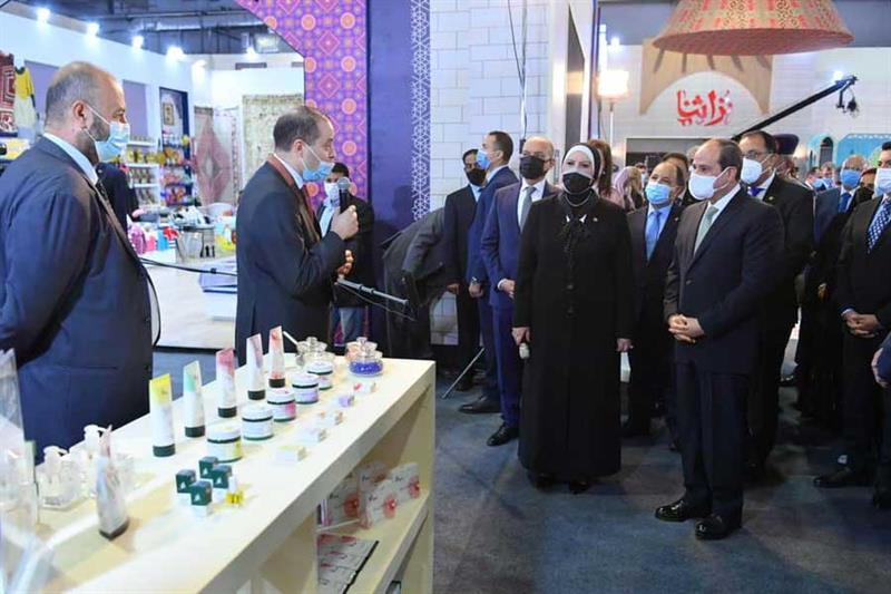 Egypt s Sisi opens 3rd edition of  Torathna  exhibition