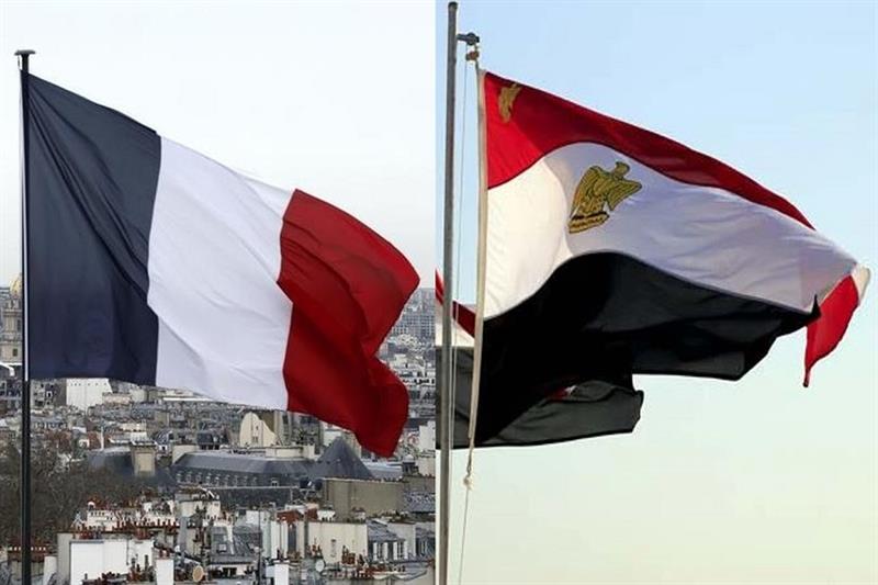 Egyptian and French flags