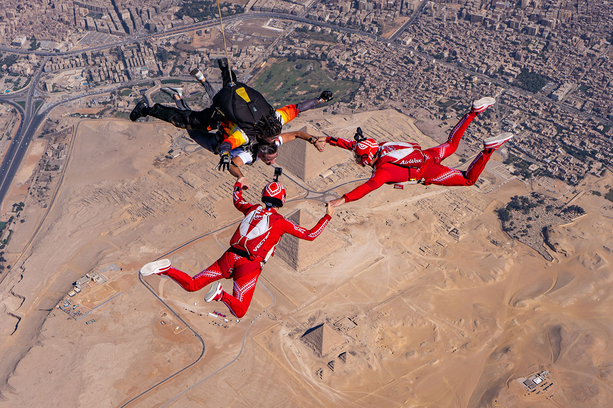PHOTO GALLERY: Skydiving festival 'jump like a Pharaoh' at Pyramids of Giza