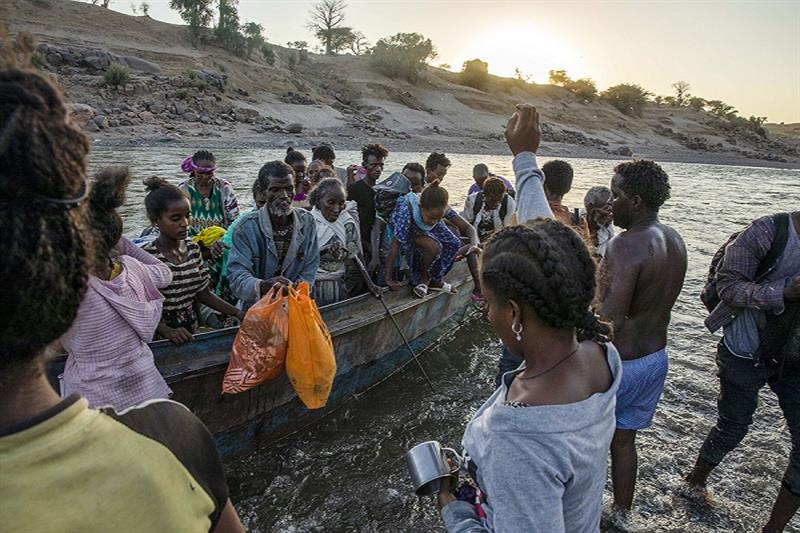 Tigrayan refugees arrive on the Sudan-Ethiopia border
