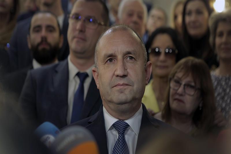 Incumbent Bulgarian President Rumen Radev speaks to journalists after the end of election day in Sof