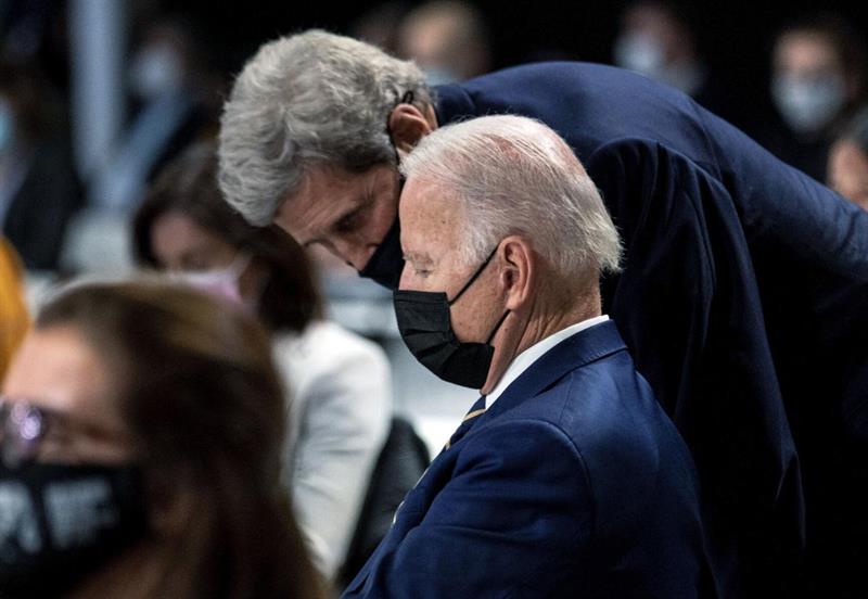 Kerry/ Biden