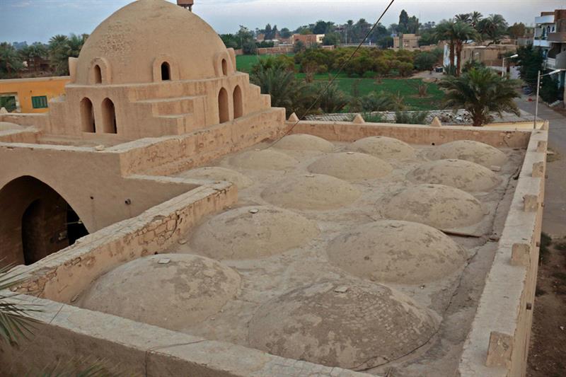 New Gourna with all its facilities, including a mosque and an open-air theatre near the houses desig