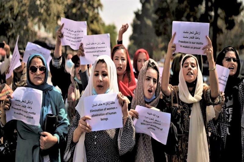 Afghan women march to demand their rights 