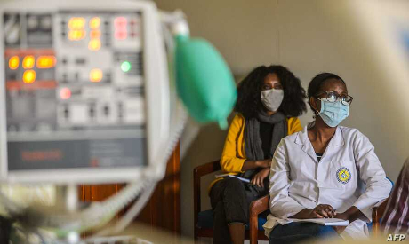 Ethiopian doctors attend training to use mechanical ventilators