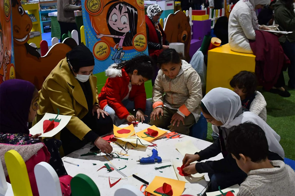 PHOTO GALLERY: Alaa El-Din takes children to play at the Cairo Int'l Book Fair