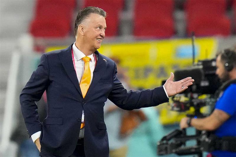 Head coach Louis van Gaal of the Netherlands smiles prior to the World Cup, group A soccer match bet