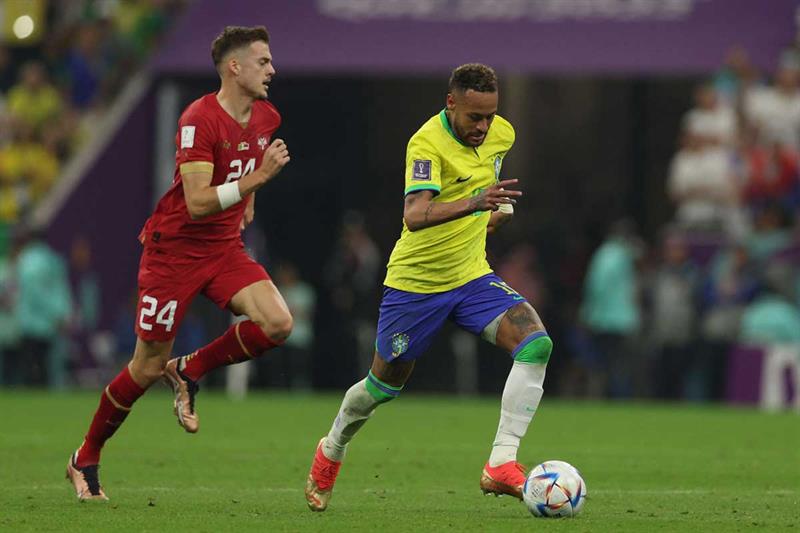 Neymar working '24 hours a day' to return at World Cup – KGET 17