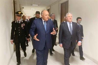 Shoukry discusses Libya crises, investment with Italian counterpart 
