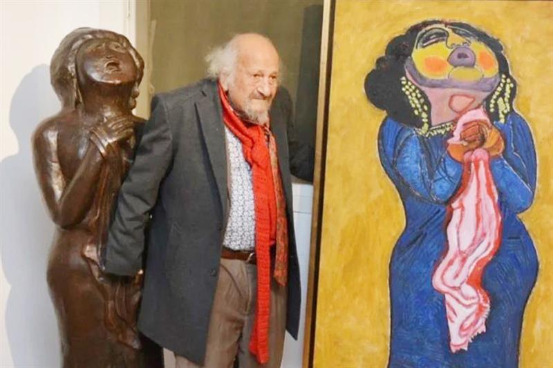 Bahgory at his exhibition in Art Talks gallery