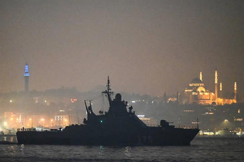 A Russian patrol boat crosses to the Black Sea