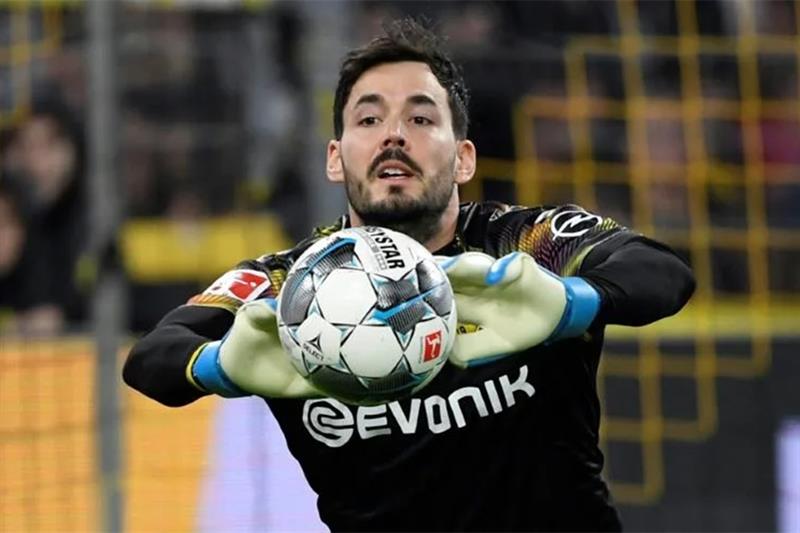  Swiss goalkeeper Roman Buerki will leave Borussia Dortmund at the end of the season to join MLS tea
