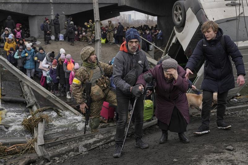 Evacuation of civilians from Ukraine s Mariupol