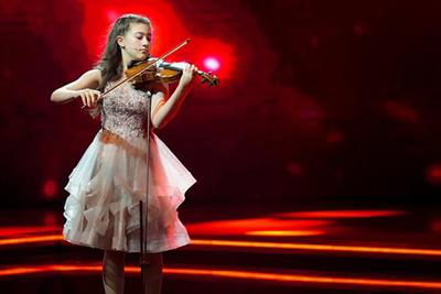 13-year-old Egyptian-Hungarian violinist Mariam Abouzahra wins 'Golden Note' in Austria