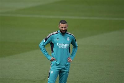 Benzema looks to cap great season with 5th European title