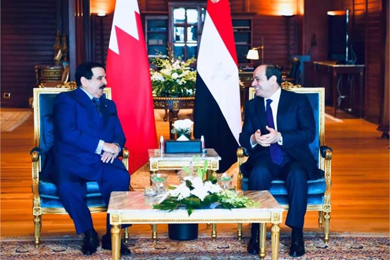 جلالة الملك والملك حمد يتفقان على تعزيز العلاقات بين مصر والبحرين لمواجهة التحديات الإقليمية – الخارجية – مصر