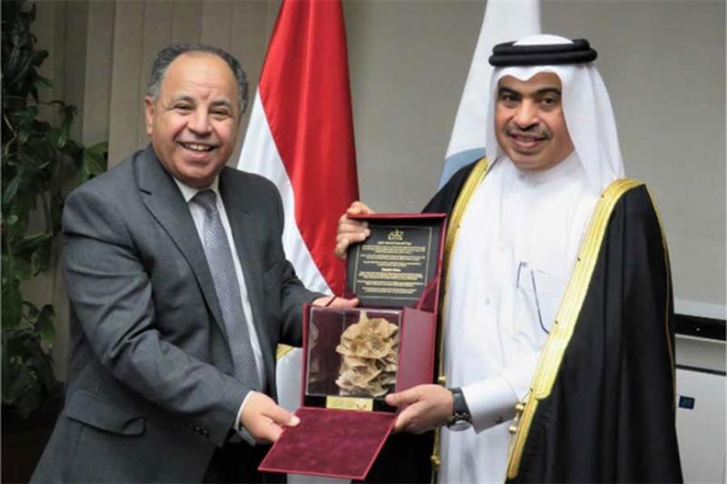 Egypts finance minister Mohamed Maait, Qatari finance minister Ali al-Kawary