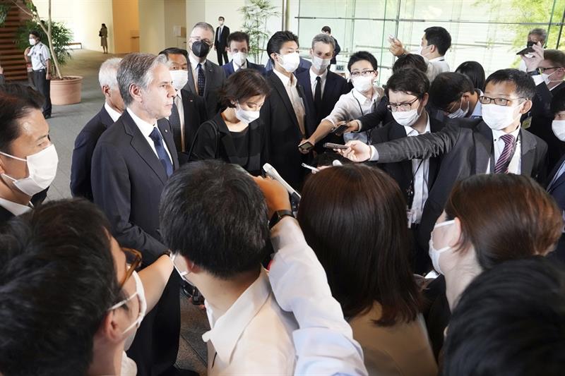 US Secretary of State Antony Blinken  pays a brief condolence visit to Japan 