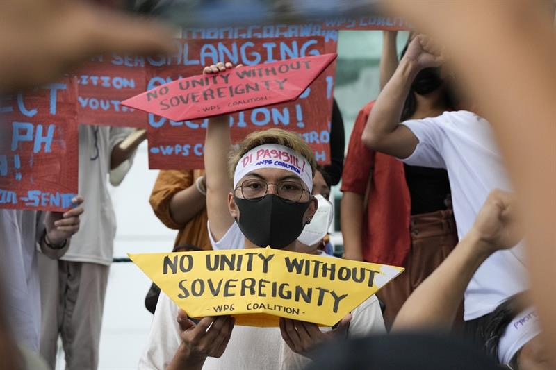 Philippine s protests against China 