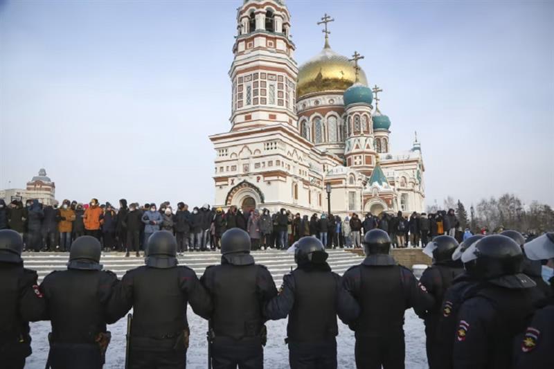 Russia police protest kremlin