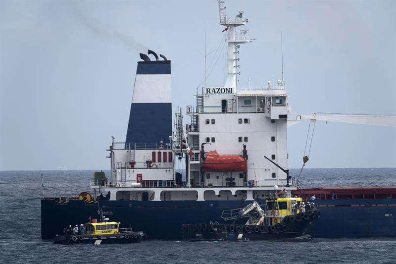 Russian, Ukrainian, Turkish and U.N. officials arrive to the cargo ship Razoni