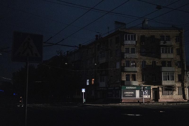 Complete blackout in Kharkiv streets