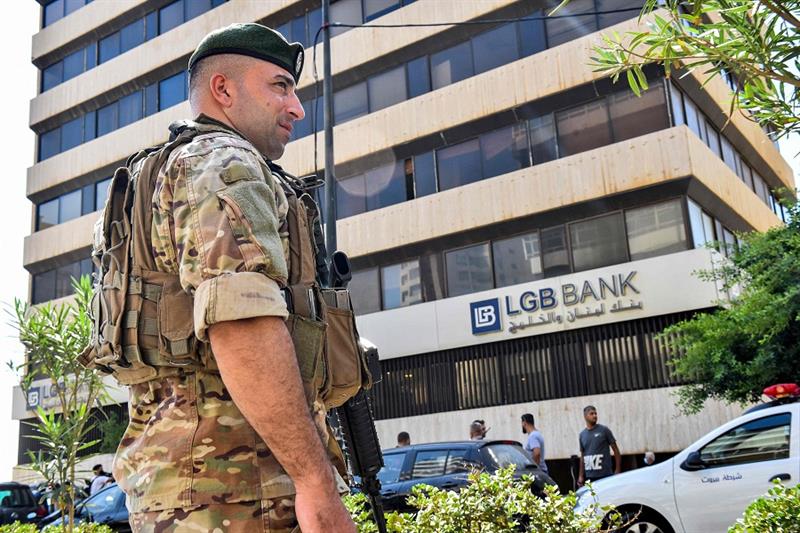 Lebanon bank - economic crisis