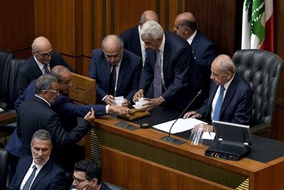 Lebanon fails to elect new president as political crisis deepens