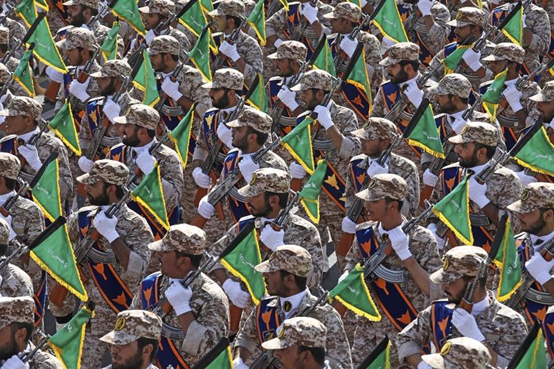 Iran s Revolutionary Guard troops 
