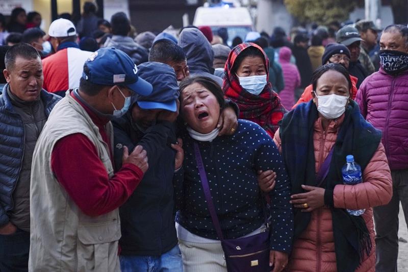 Nepal plane crash mourners