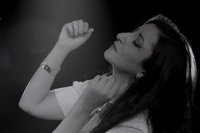 السوبرانو أميرة سليم تحتفل بالأعياد بإصدار أغنية الحب المصرية القديمة Merut Ek