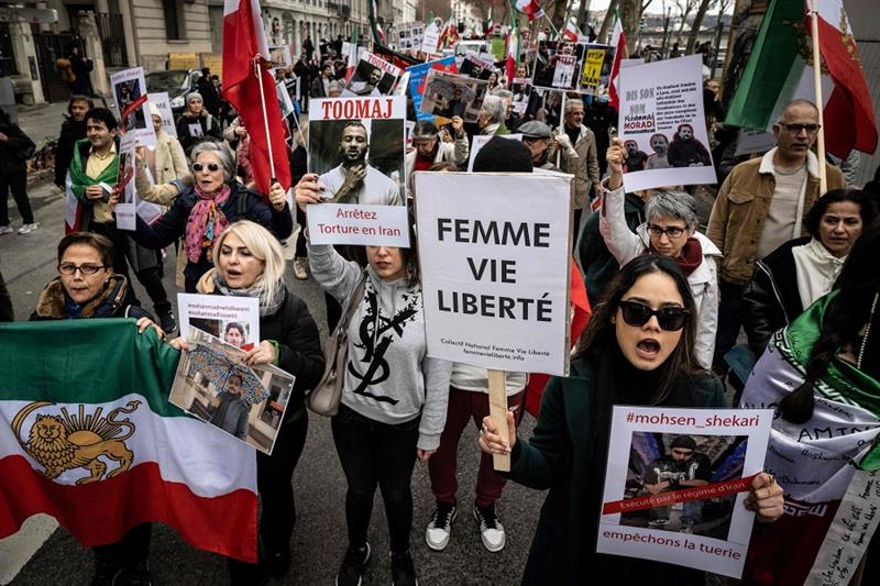 Iran France protests
