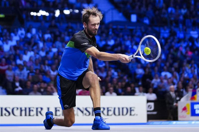 Tennis: Medvedev downs Tsitsipas to book Vienna final berth - Omni sports -  Sports - Ahram Online