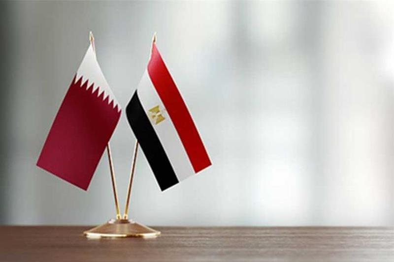 File photo: Qatari and Egyptian flags