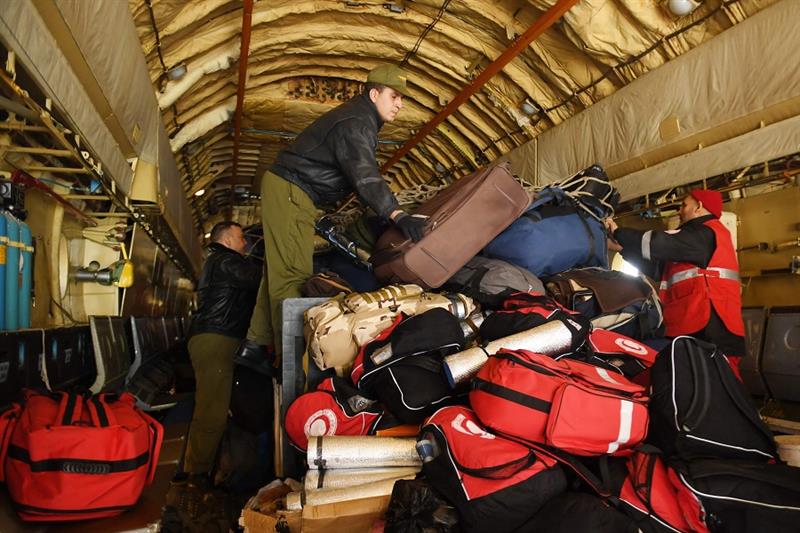 Algerian rescue teams arrive at Aleppo International Airport 