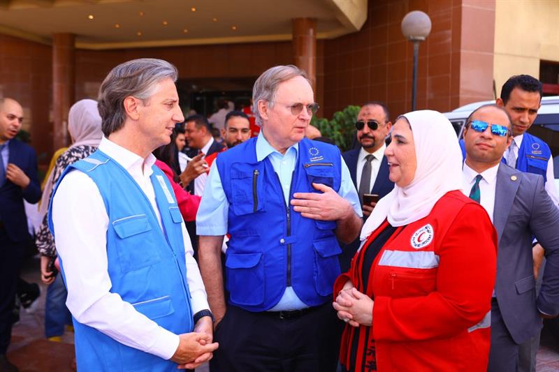 Minister of Solidarity Nevine El-Qabbaj with head of EU delegation to Egypt and UNDP resident repres