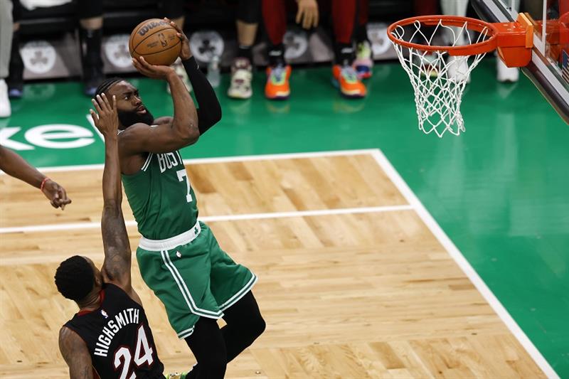 NBA: Celtics overcome Heat to keep NBA title hopes alive