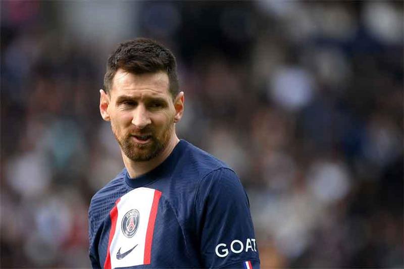 Paris Saint-Germain s Argentine forward Lionel Messi reacts during the French L1 football match betw