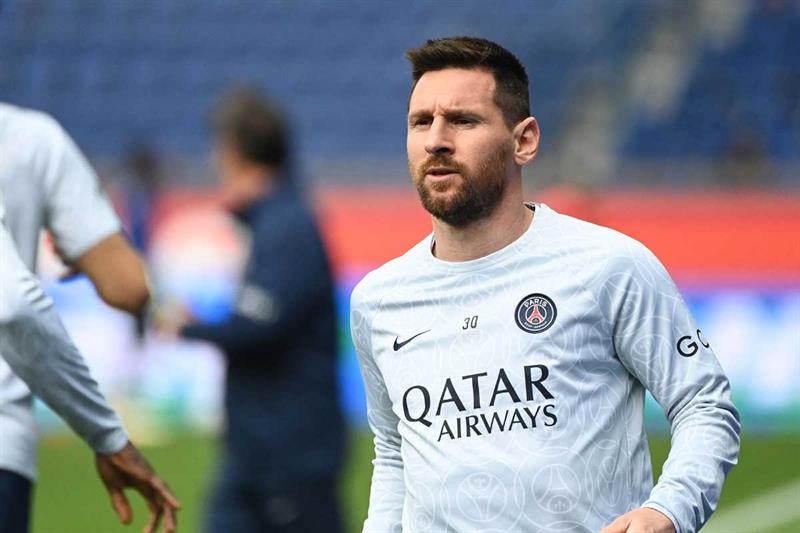 Messi hails time at PSG